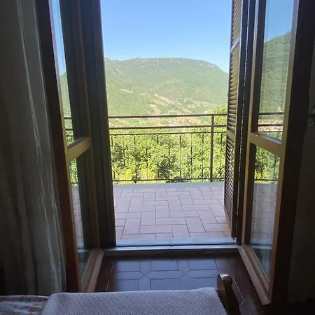 Rox E Claudia Bed & Breakfast 4*