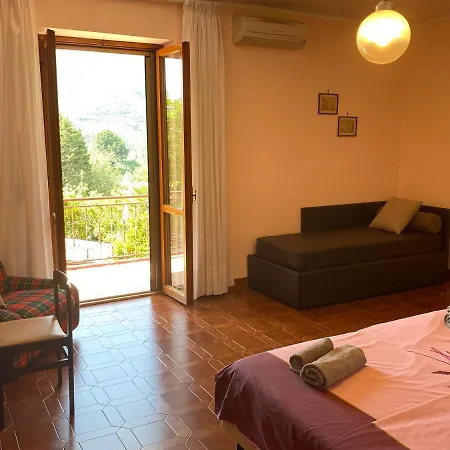 Rox E Claudia Bed & Breakfast