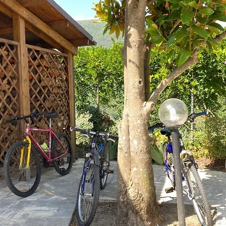 Rox E Claudia Bed & Breakfast 4*