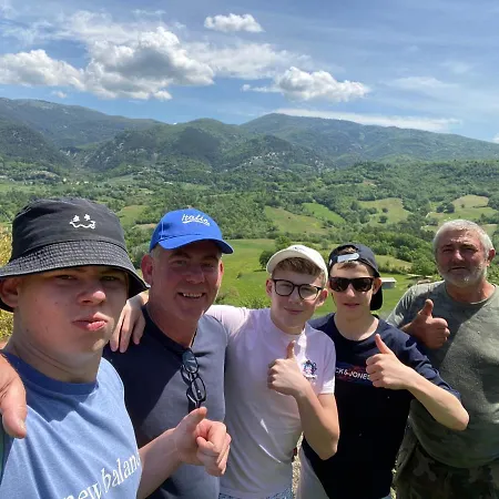 Rox E Claudia Bed & Breakfast Lugnola