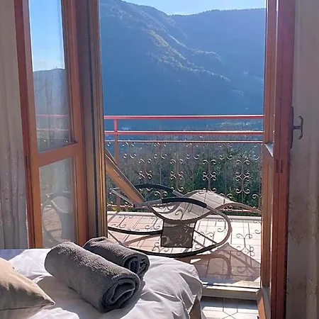 Rox E Claudia Bed & Breakfast Lugnola
