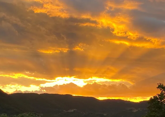 Rox E Claudia Bed & Breakfast Lugnola