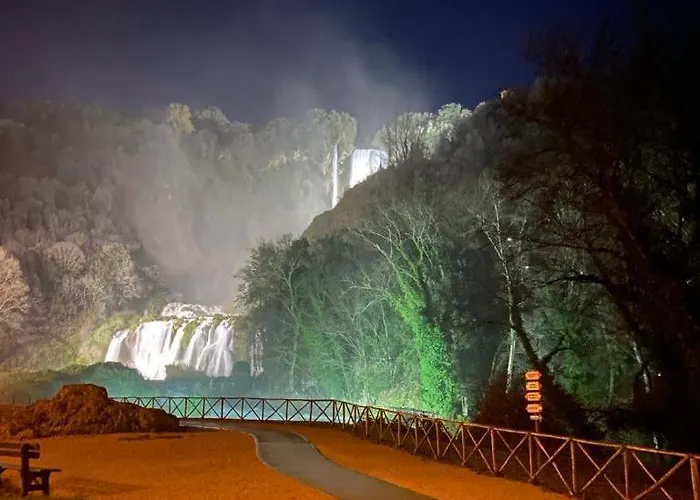 Rox E Claudia Bed & Breakfast Lugnola