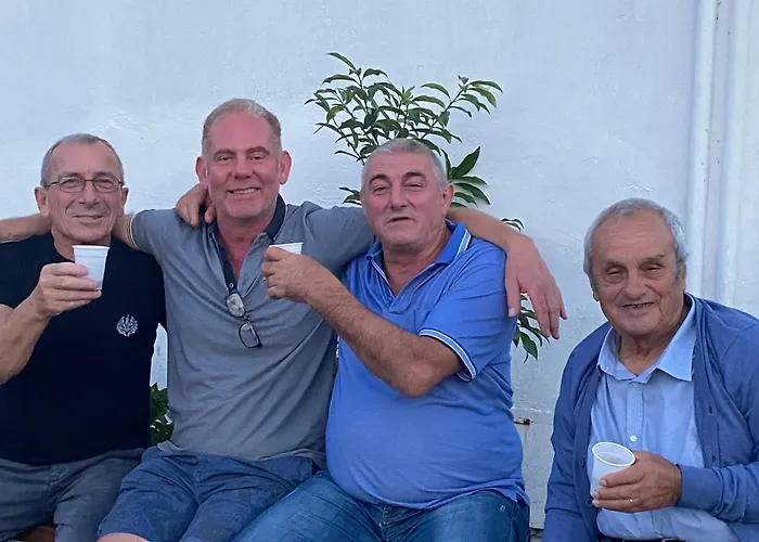 Rox E Claudia Bed & Breakfast Lugnola